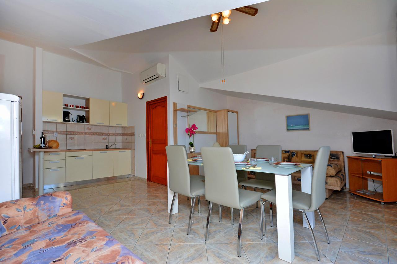 Villa Paris Necujam Bagian luar foto