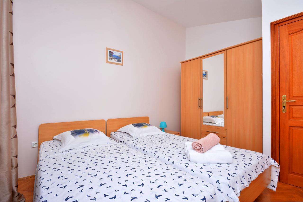 Villa Paris Necujam Bagian luar foto