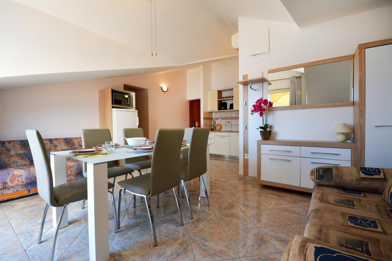Villa Paris Necujam Bagian luar foto