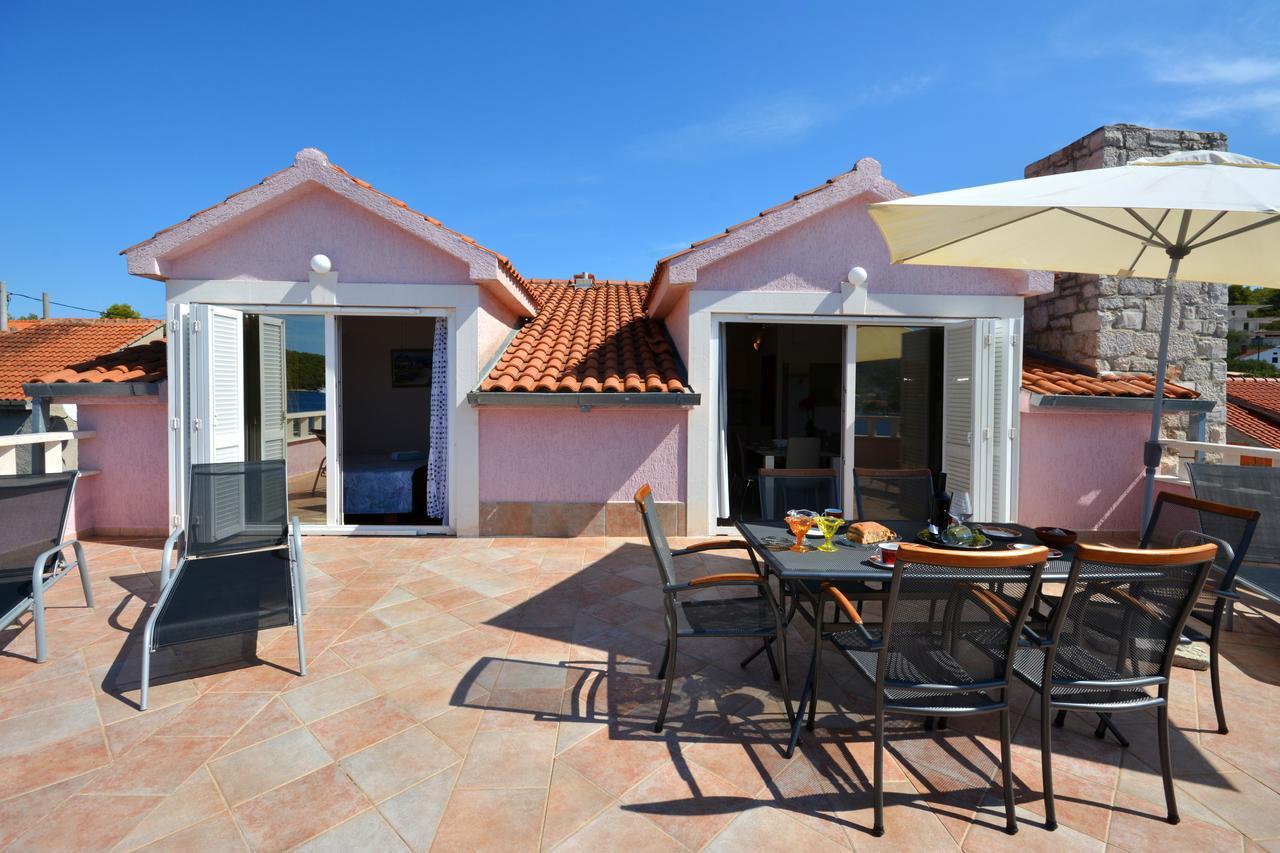 Villa Paris Necujam Bagian luar foto