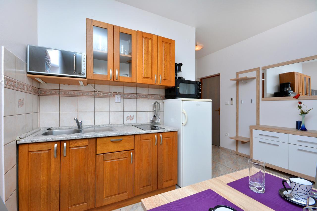 Villa Paris Necujam Bagian luar foto