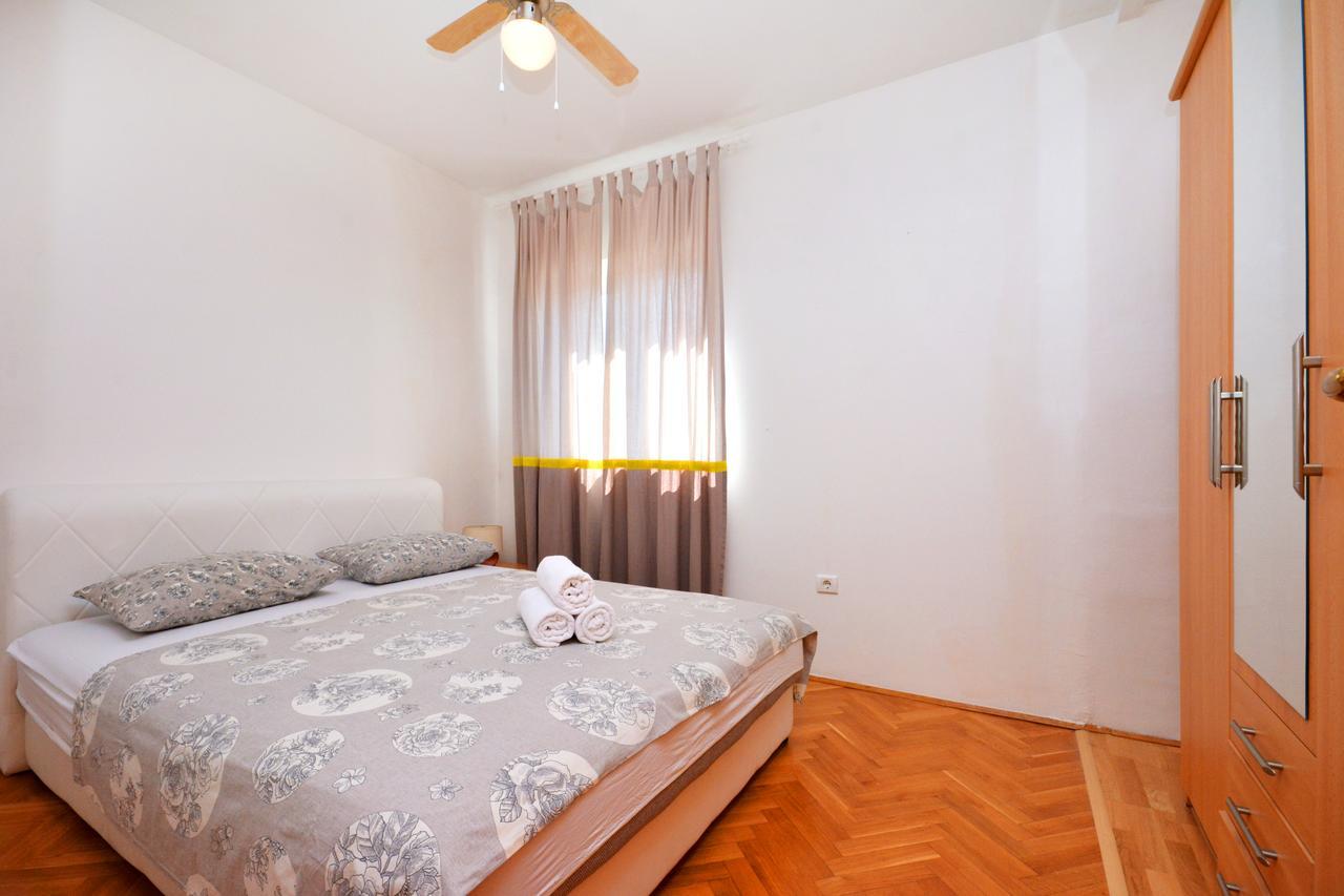 Villa Paris Necujam Bagian luar foto