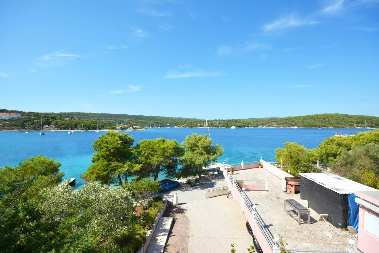 Villa Paris Necujam Bagian luar foto