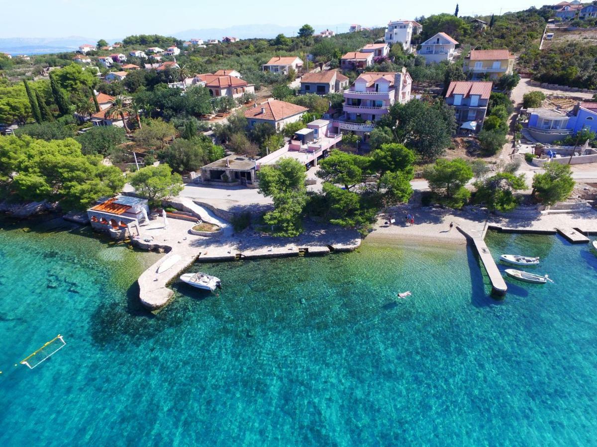 Villa Paris Necujam Bagian luar foto